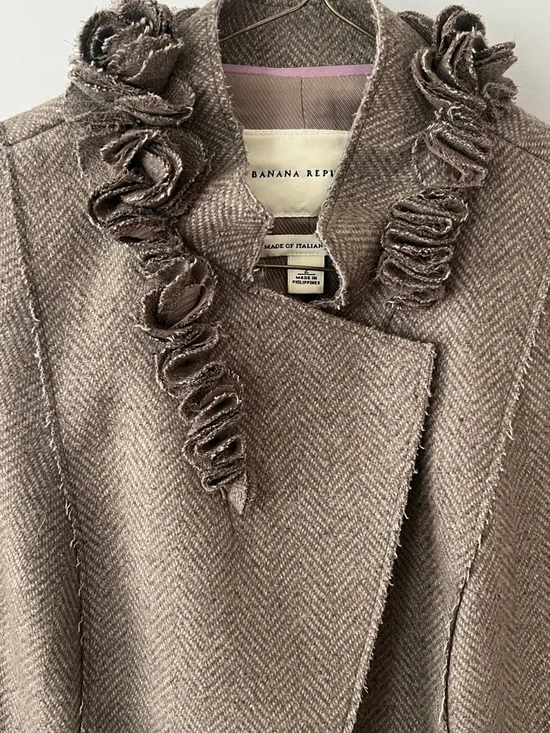 Banana Republic Brown Herringbone Ruffle Collar Blazer - Picture 2 of 12